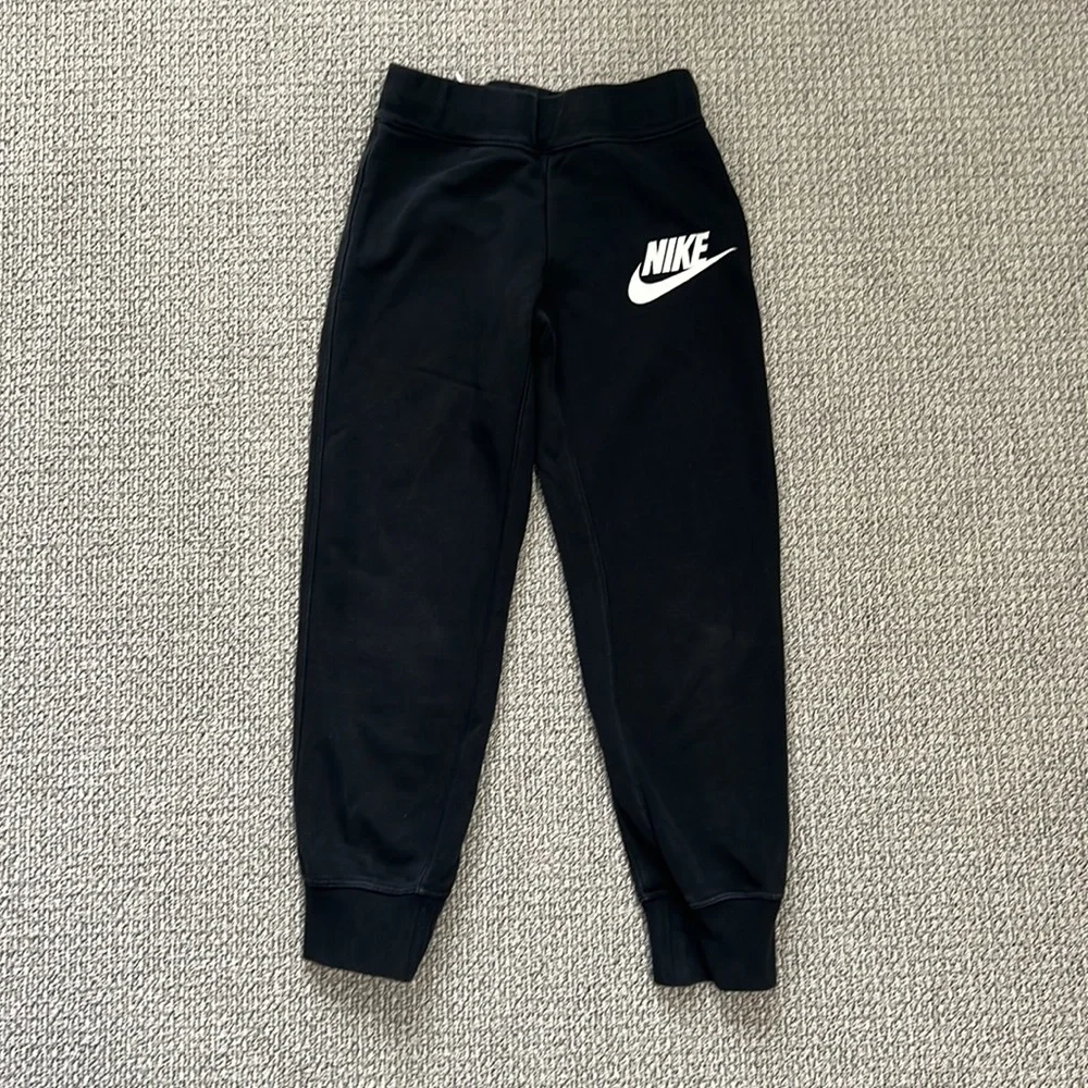Girls Nike Bottoms Bundle - Picture 2 of 13
